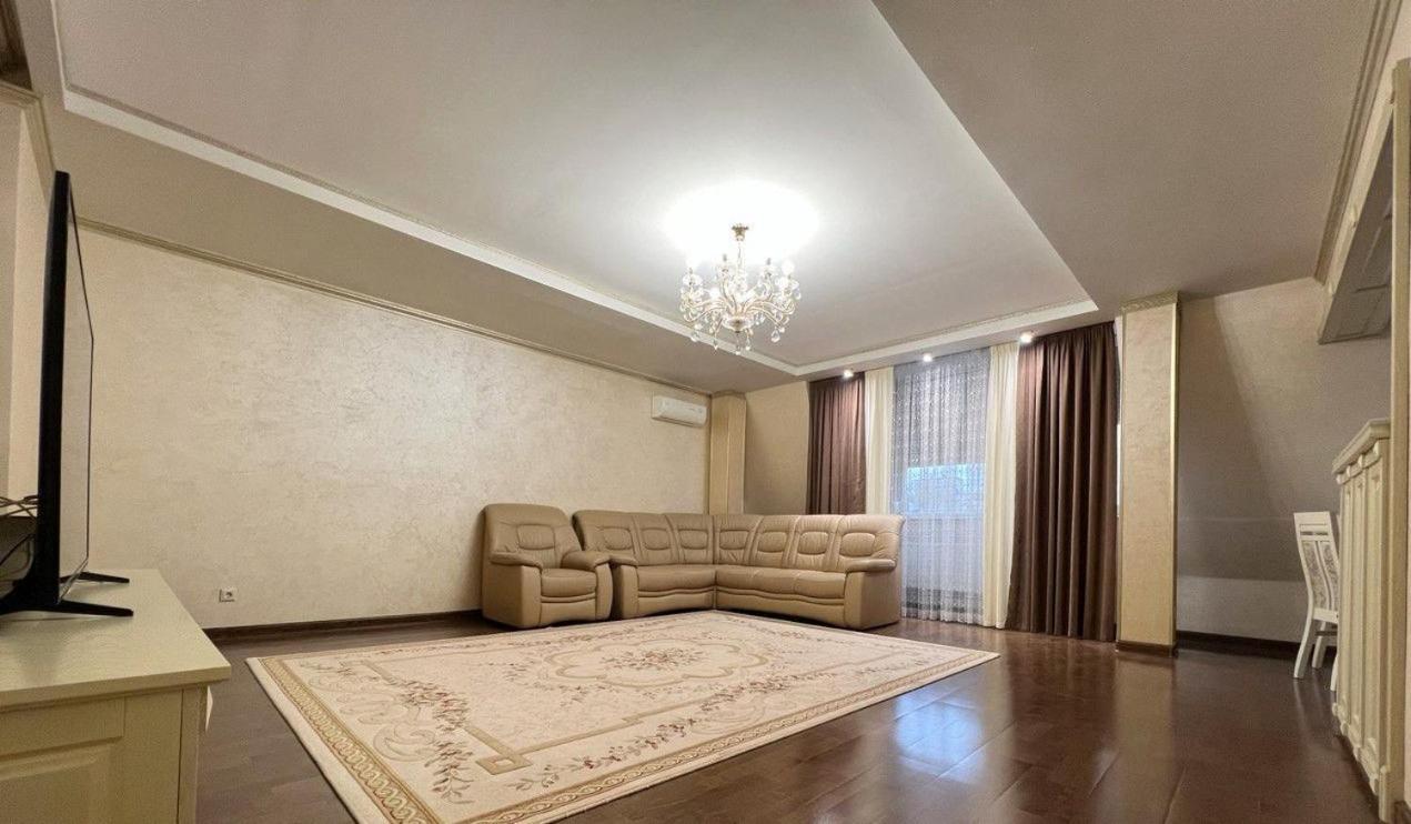Cathedral Park And Pedestrian Zone Ultracentral Cozy Apartment In Chisináu Exterior foto